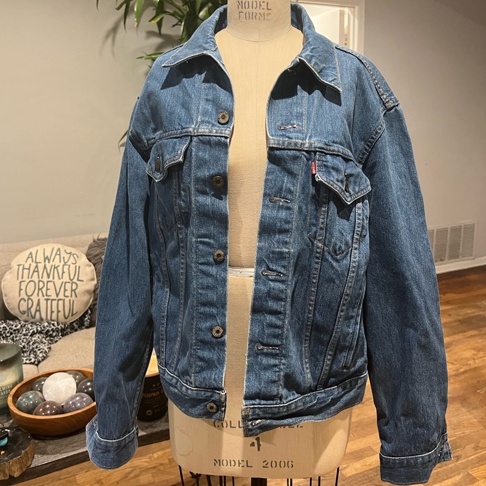 LEVI’S Vintage Denim Blue Jeans Jacket 98139 71506 0216 Size 44 L 09 542 Trucker
